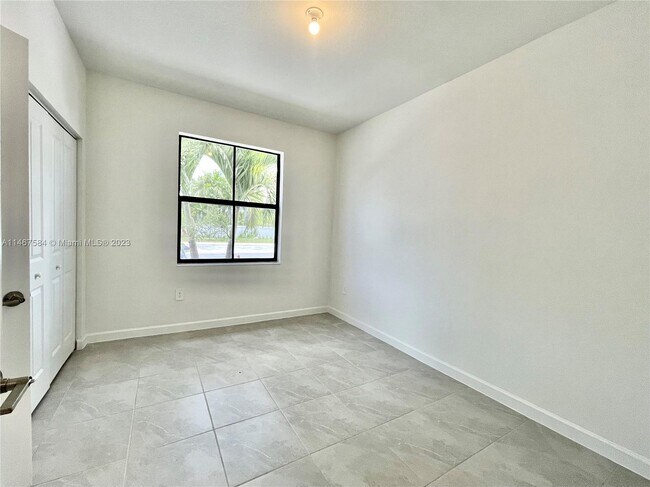 Building Photo - 11719 SW 246 Terrace