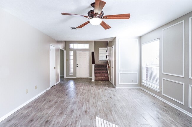 Foto del edificio - 2103 Charlton House Ln