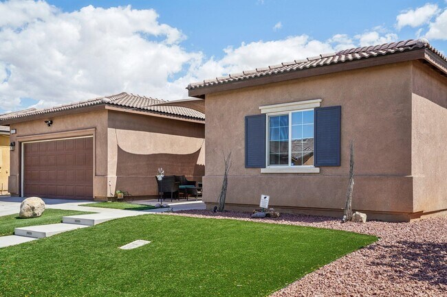 Building Photo - 42912 Gazapo Ct