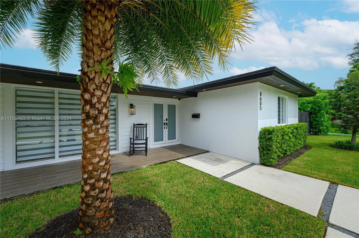 Foto principal - 8605 SW 162nd St