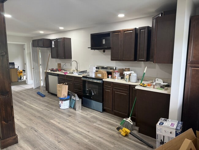 Building Photo - 3213 Plank Rd