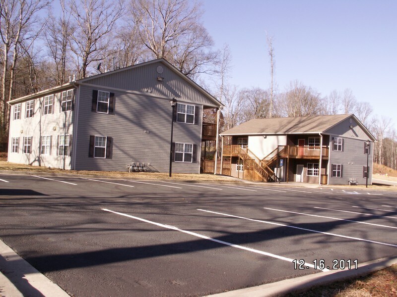 Primary Photo - 7402 Courtyard Dr