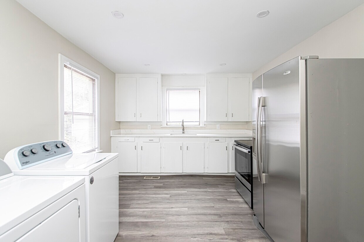 Foto principal - 2219 Blackwood Rd