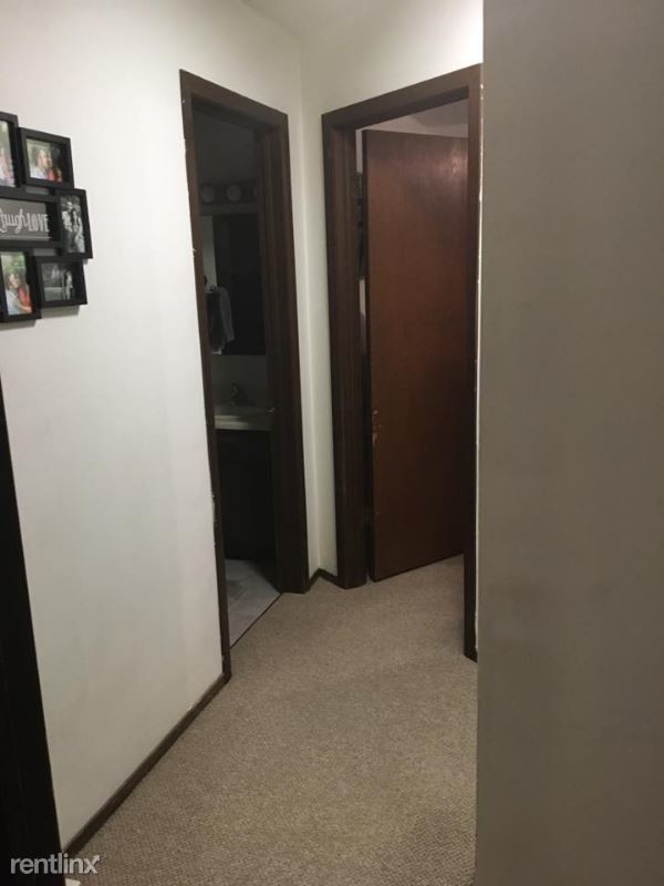 Foto del edificio - 3 br, 1.5 bath Apartment - 306 Dairyland Ave.