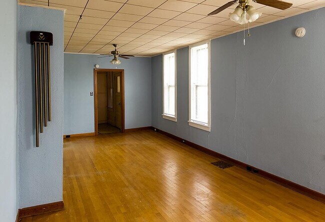 Building Photo - 620 Vaughn Ave