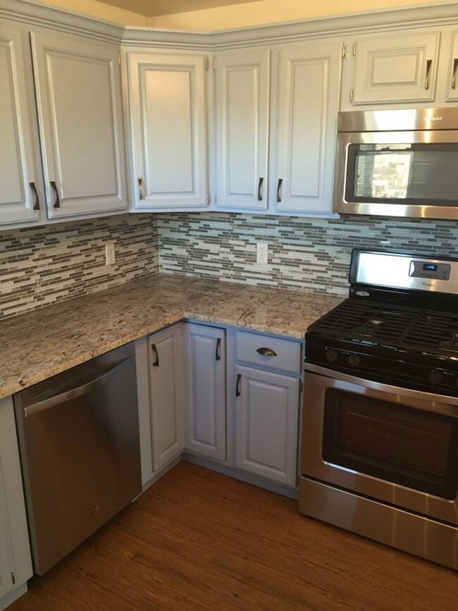 Photo - Beautiful South Side Renovation -- Conveni... House