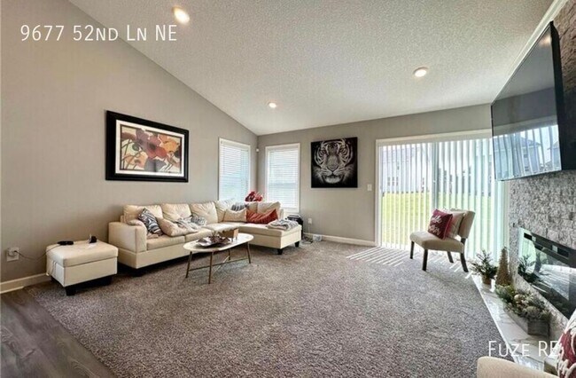 Foto del edificio - 9677 52nd Ln NE