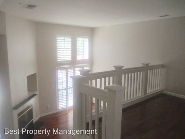 Building Photo - 2 br, 2.5 bath House - 1360 Striper Common