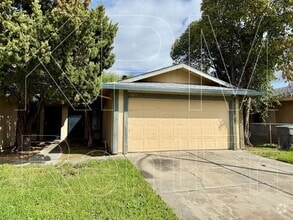 Building Photo - 3003 Amherst Dr