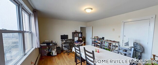 Building Photo - 402 Highland Ave