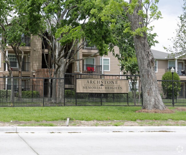 Memorial Heights Apartments in Houston, TX