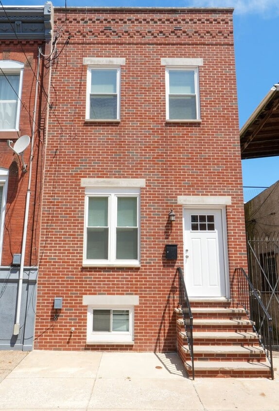 Photo - 1709 Moore St