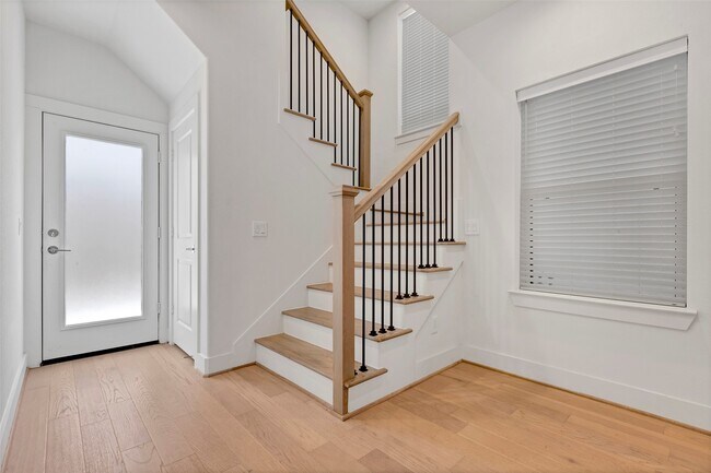 Foto del edificio - 1740 Ojeman Point Ln