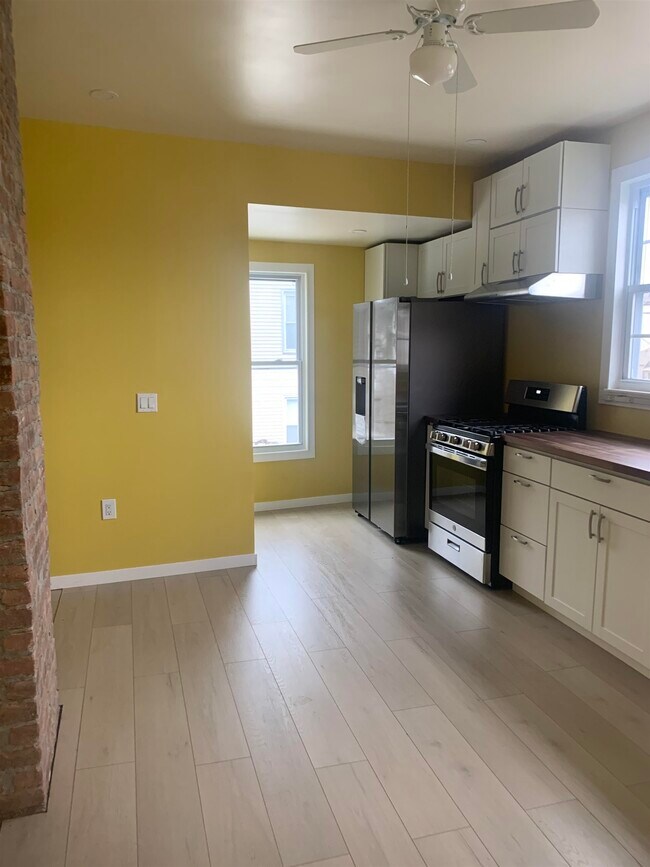 149151 Schuyler Ave Unit 2, Kearny, NJ 07032 Condo for Rent in Kearny, NJ