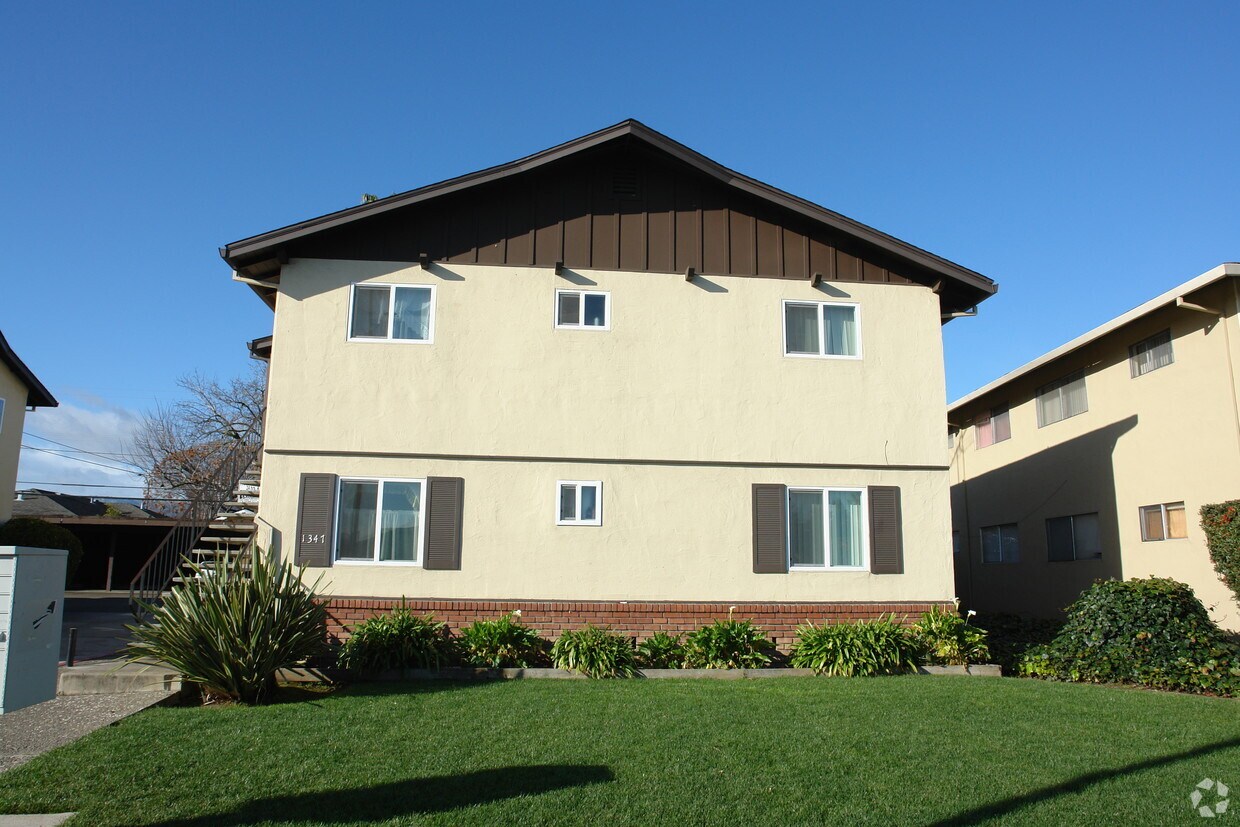 Building Photo - 1347 San Tomas Aquino Pky