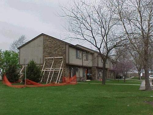 Building Photo - Oakwood Village Apartments