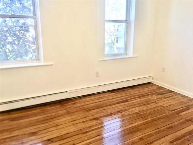 Foto del edificio - 151 Bleecker St