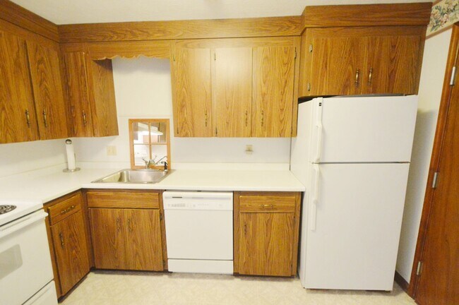Building Photo - Convenient 1 BR Holden MA