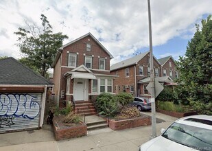 Building Photo - 35-58 71st St