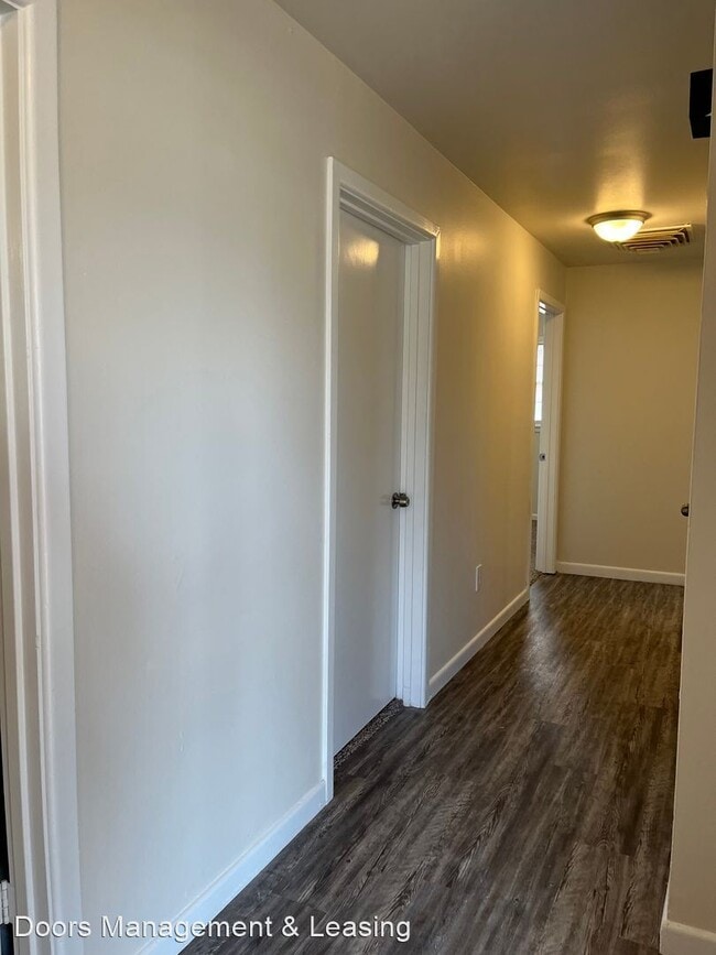 Building Photo - 3 br, 2 bath House - 4919 49th Street