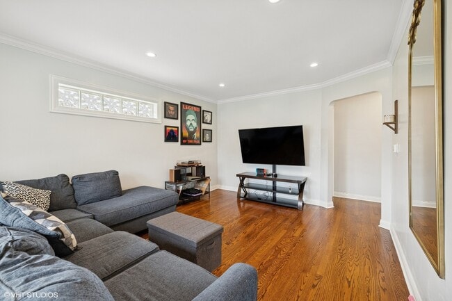 Foto del edificio - 7335 N Nora Ave