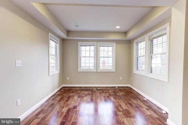 Foto del edificio - 7909 Ashton St