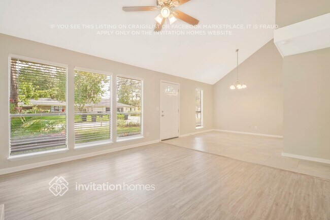 Foto del edificio - 3691 Ballestero Dr S