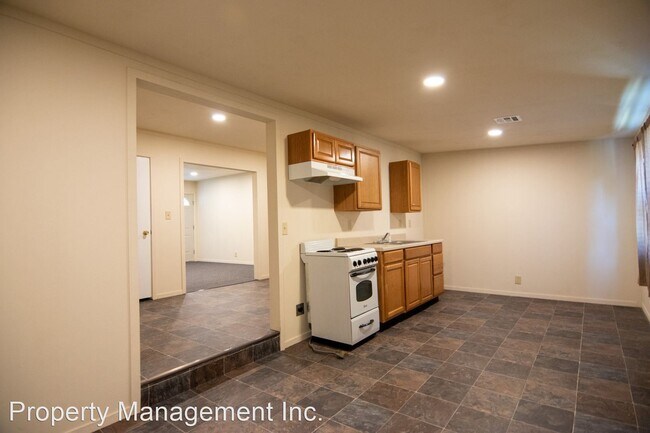 Building Photo - 1 br, 1 bath House - 1410 1/2 W 7th