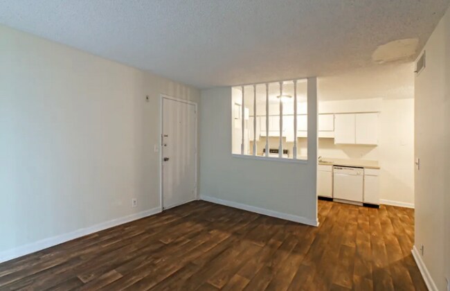 Building Photo - 221 Barker Rd