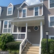 Building Photo - 12896 Grays Pointe Rd