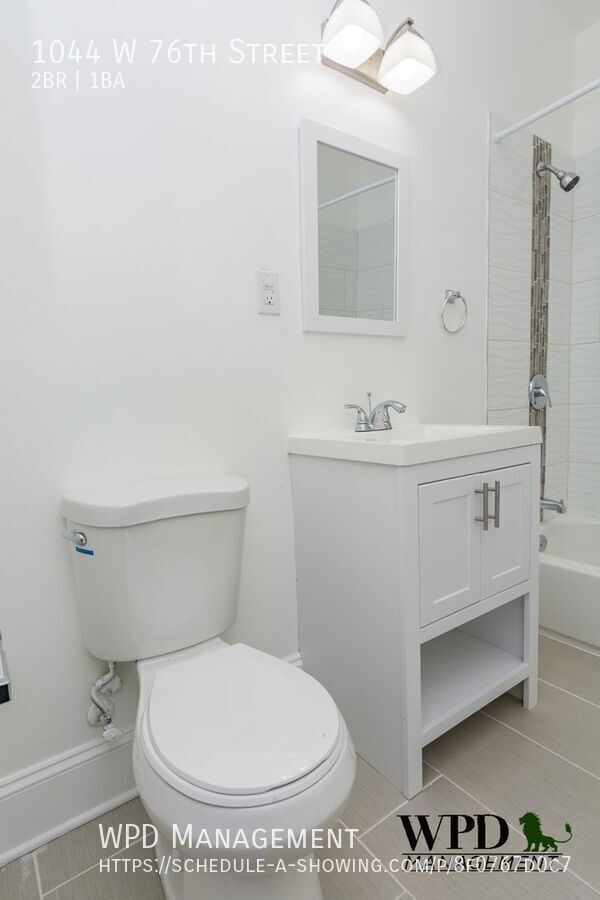 Foto del edificio - 1044 W 76th St
