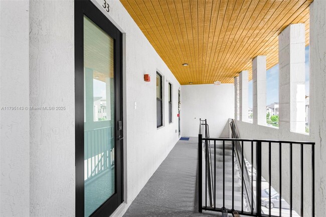 Foto del edificio - 7865 NW 104th Ave