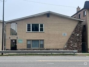 Building Photo - 4041 S Harlem Ave