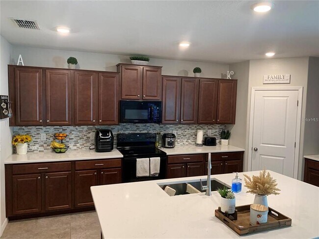 Foto del edificio - 10460 Carloway Hills Dr