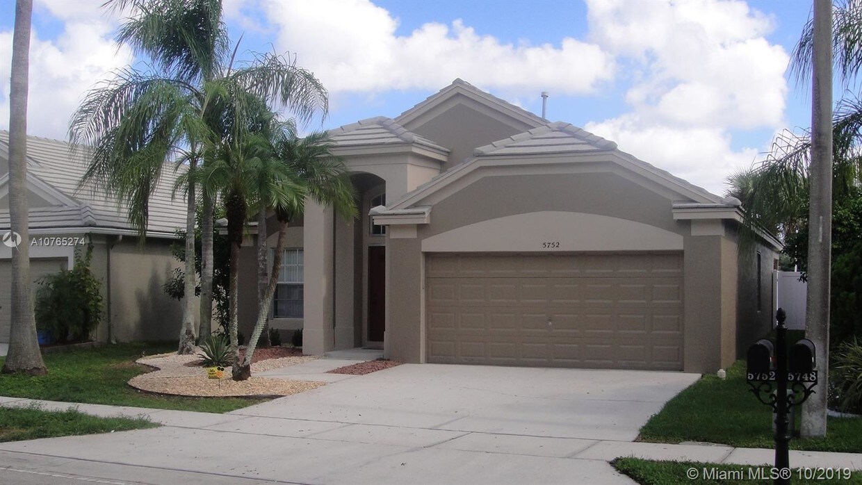 Foto principal - 5752 S Plum Bay Pkwy