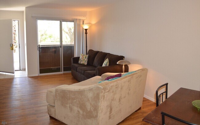 Foto del edificio - Uptown 'Furnished',Long Term
