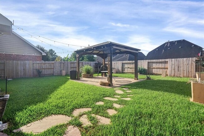 Building Photo - 20115 Emerald Mountain Dr
