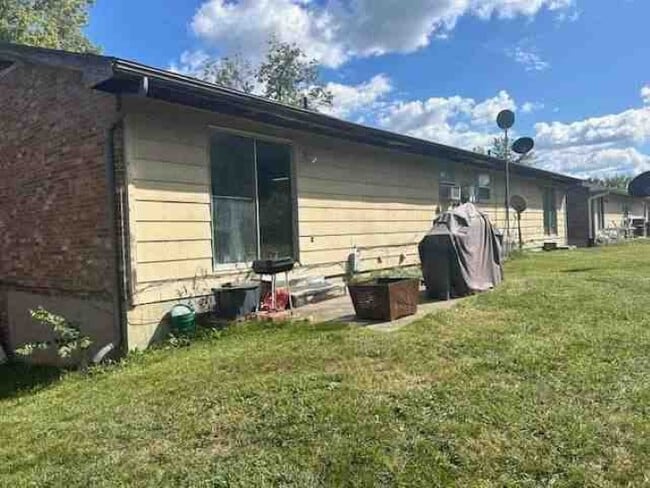 Foto del edificio - 1659 S Sonora Dr