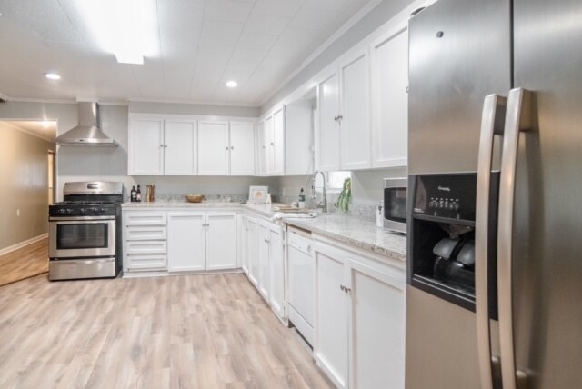 Kitchen - 812 Souvenir Gate