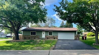 Building Photo - 6649 Homestead Ave Ct S