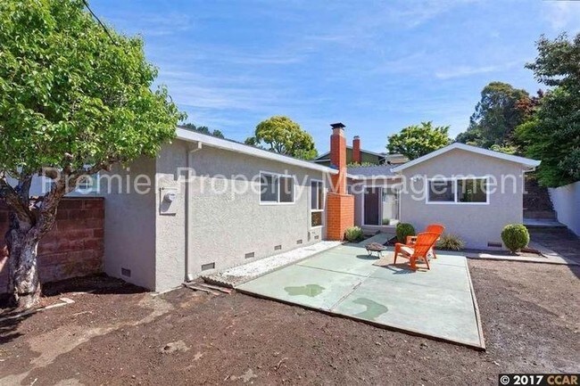 Foto del edificio - 727 Marlesta Rd