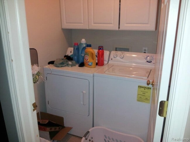 Foto del edificio - 55198 Westchester Dr