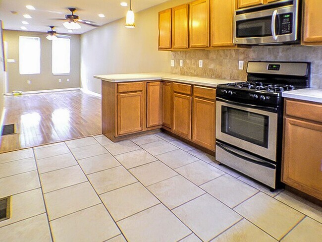 Foto del edificio - Two Bed Point Breeze Townhouse