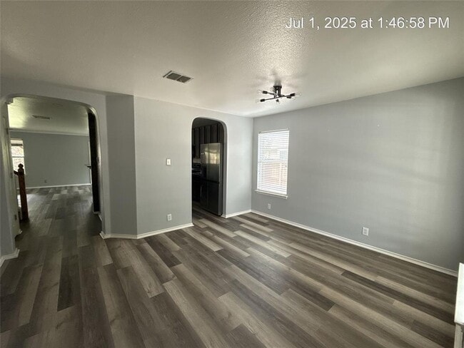 Building Photo - 518 Pecos Cir