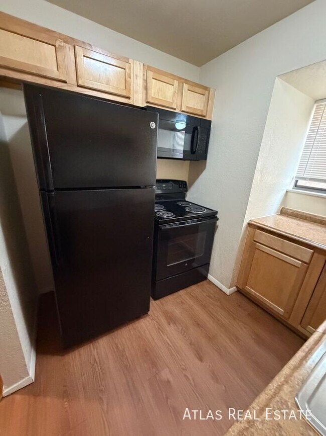 Foto del edificio - 1075 Holli Springs Ln