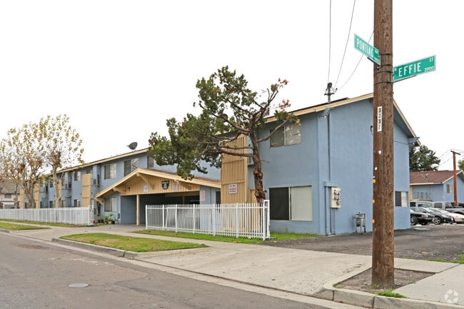 Building Photo - 3935 N Effie St