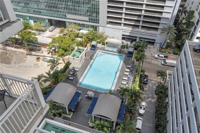 Building Photo - 185 SE 14th Ter