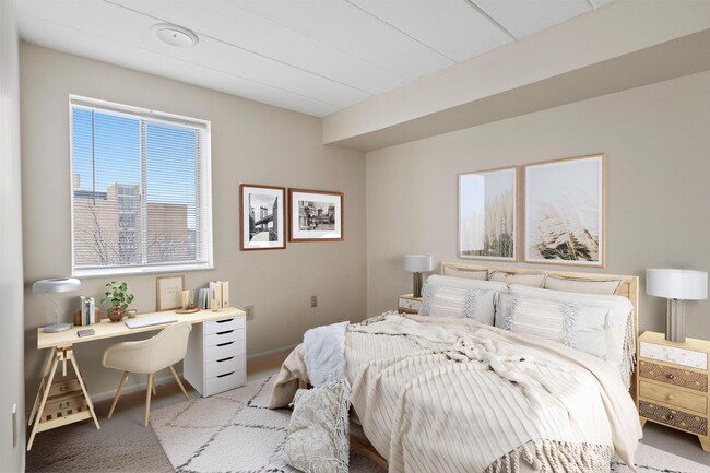 Interior Photo - Executive House