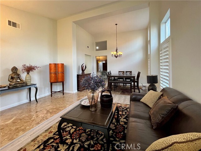 Foto del edificio - 4538 E Bradford Ave