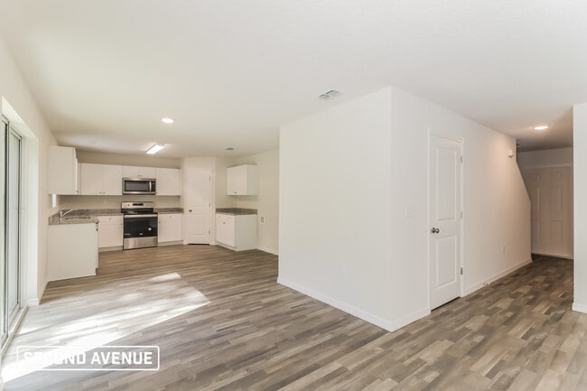 Building Photo - 9640 N Gaillardia Way